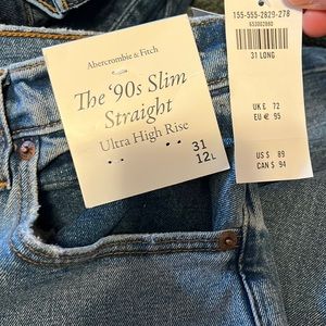 Abercrombie & Fitch 90s Slim Straight Jean